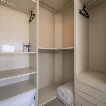 Charming And New Penthouse Close To Dome By Sf Homes * Mosta