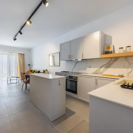 Charming And New Penthouse Close To Dome By Sf Homes *