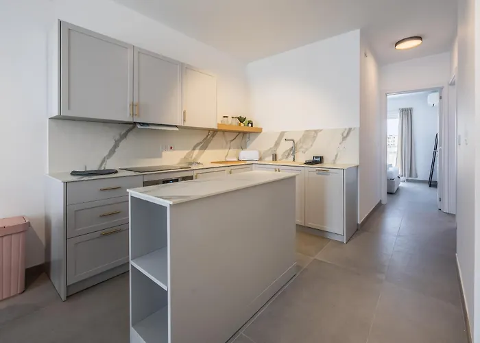 Charming And New Penthouse Close To Dome By Sf Homes * Mosta